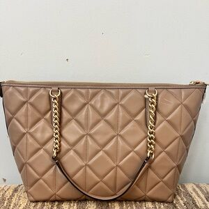 COACH  AVA CHAIN TOTE IN QUILTED LEATHER (COACH F36661)